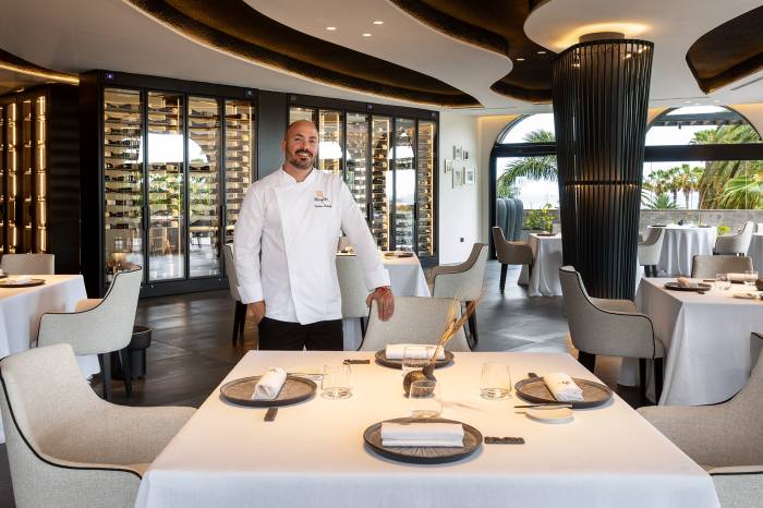 Víctor Suárez inaugura Haydée en el hotel Gran Tacande con alta cocina canaria y menús degustación