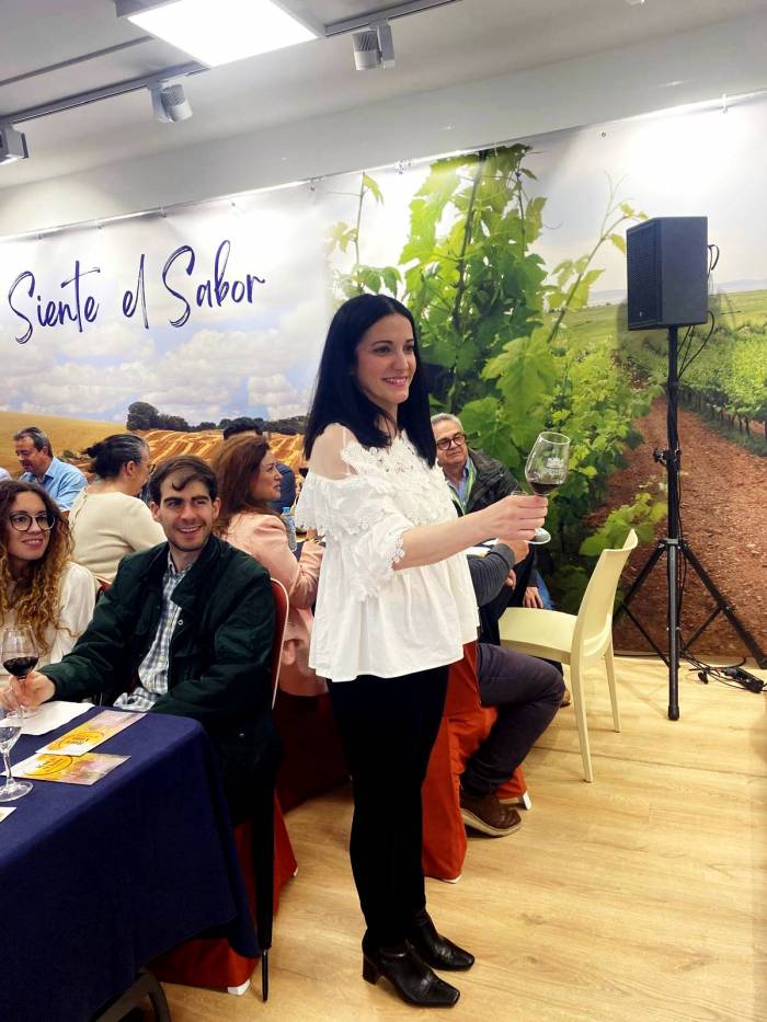 La Denominación de Origen Almansa refuerza su presencia en ferias y eventos vinícolas de Castilla-La Mancha