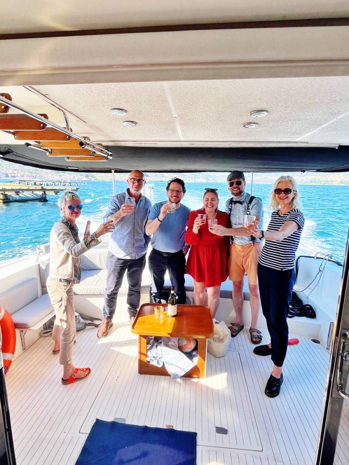 uk wine experts tour rías baixas to boost spanish wine profile in britain