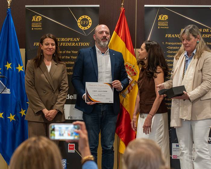 UDON Asian Food es reconocida como franquiciador del año en los Premios Nacionales de la Franquicia 2024