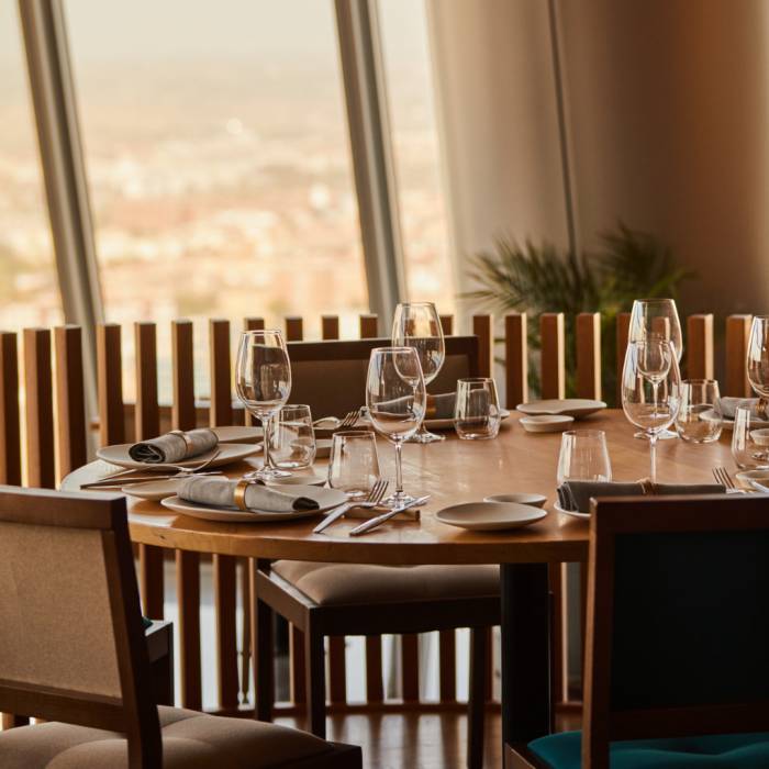 El restaurante Élkar organiza una cena exclusiva dedicada al atún rojo salvaje en la Torre Emperador Castellana