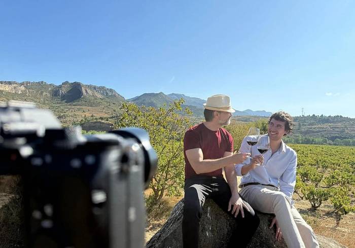 Enológica supera los 7,5 millones de visualizaciones y se convierte en la serie sobre vino más vista en España