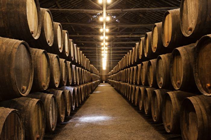 Port Wine Auction Prices Reach €5,008 as Global Demand Surges Beyond Holiday Season