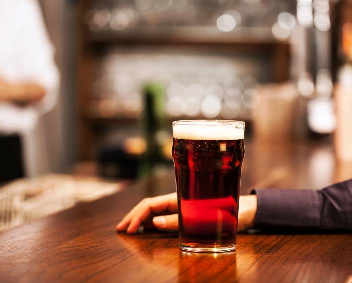 Premium Beer Sales Drop 2% Globally in 2025, Ending Four-Year Growth Streak