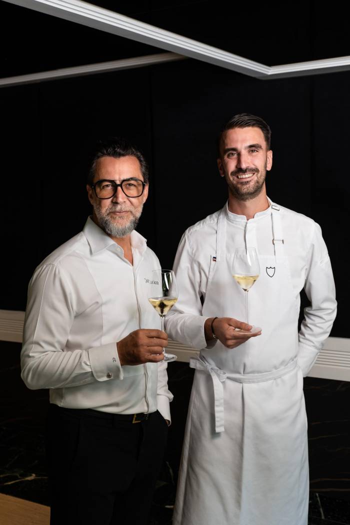 Quique Dacosta y Amaury Bouhours fusionan alta cocina española y francesa en un menú inspirado en Dom Pérignon