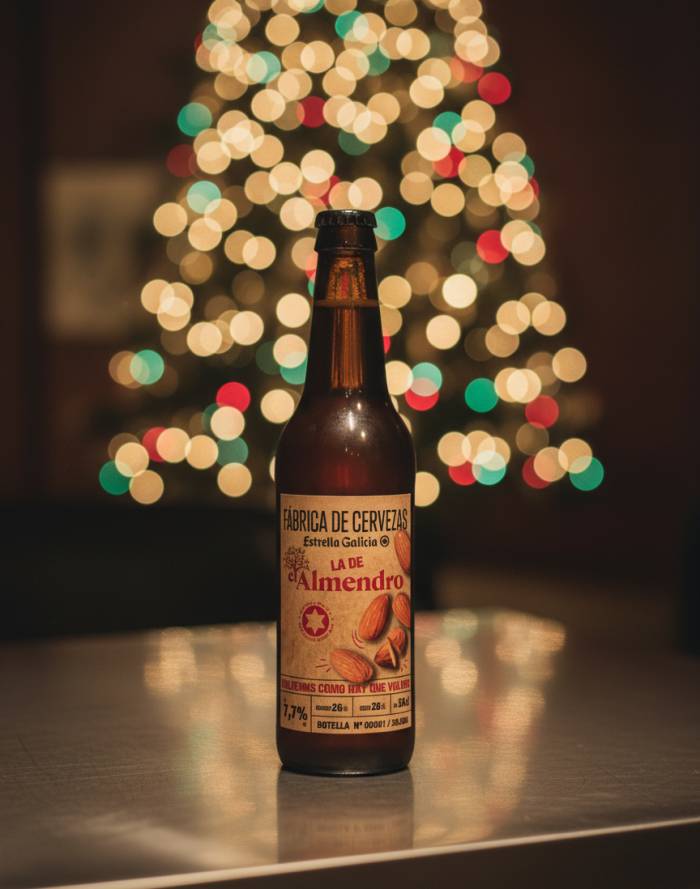 Estrella Galicia y El Almendro lanzan una cerveza de 7,7% de alcohol y turrón con sabor a Doppelbock