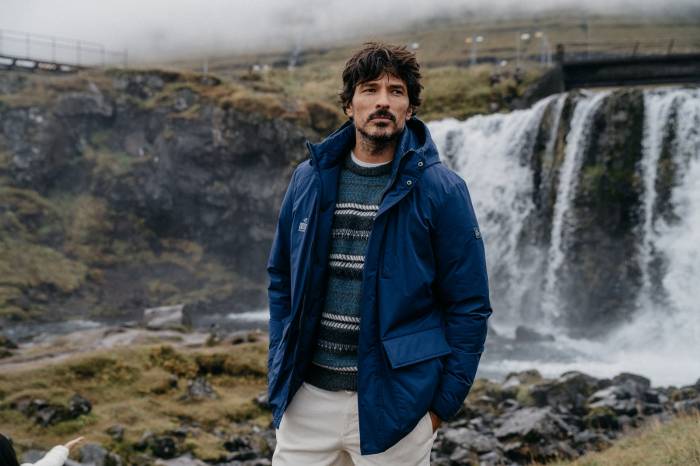 Martin Miller’s Gin lanza abrigo de edición limitada con OOTO y Andrés Velencoso por 170 euros