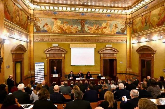 Italian Wine Sector Represents 40% of National Production as EU Policy Changes Spark Industry Alarm