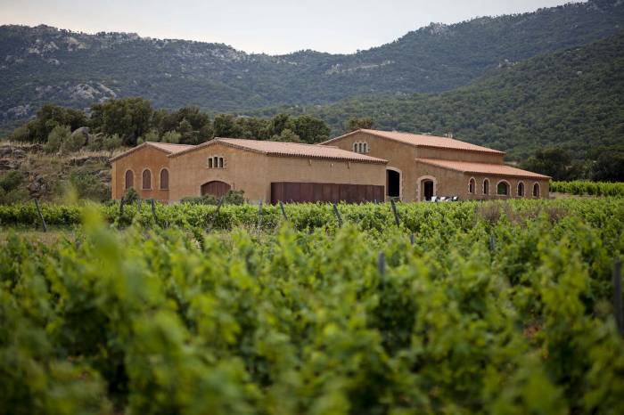 Masía Serra abandona la DO Empordà tras 29 años por la descalificación de su vino Gneis 2015