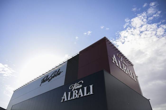 Mucho Más crece más del 10 por ciento en Asia y Félix Solís Avantis vende 20 millones de botellas en 65 países