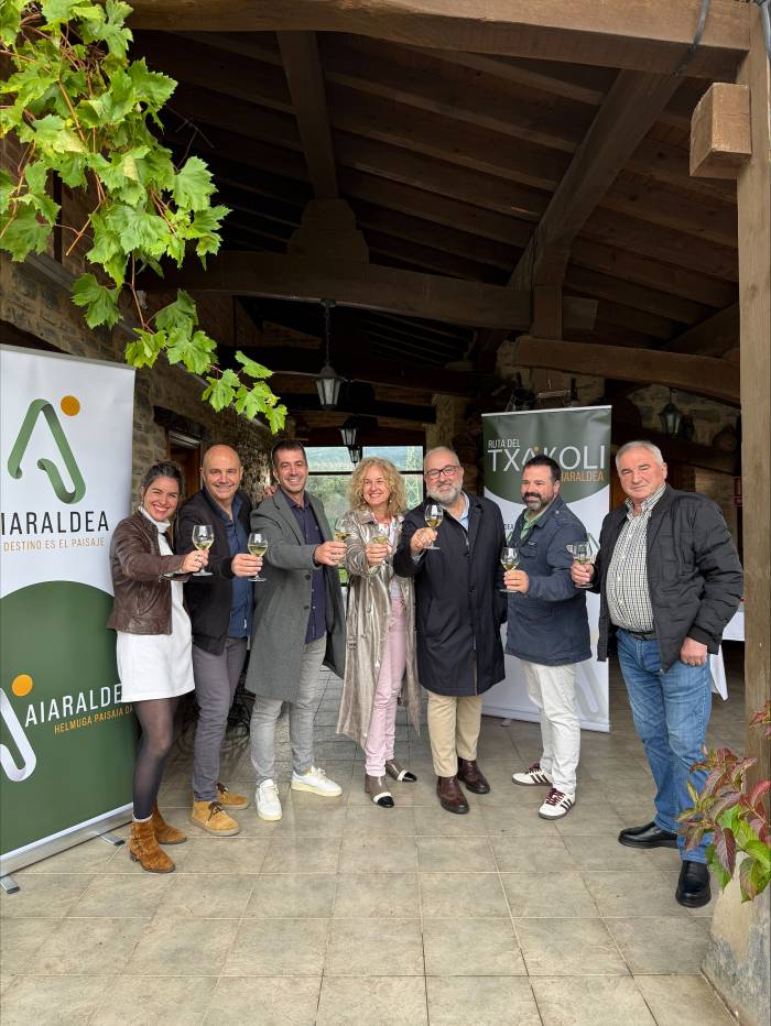 Txakoli Bizi celebra su quinta edición con más de diez actividades para impulsar el enoturismo en Aiaraldea