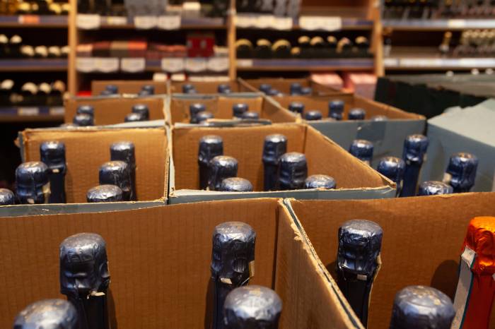 Global Merchandise Trade Surges 4.9 Percent in First Half of 2025, WTO Revises Growth Forecast Upward