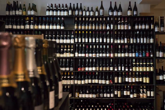 Traces of TFA Detected in 100% of Swiss Bread and Wine Samples, Raising Food Safety Concerns