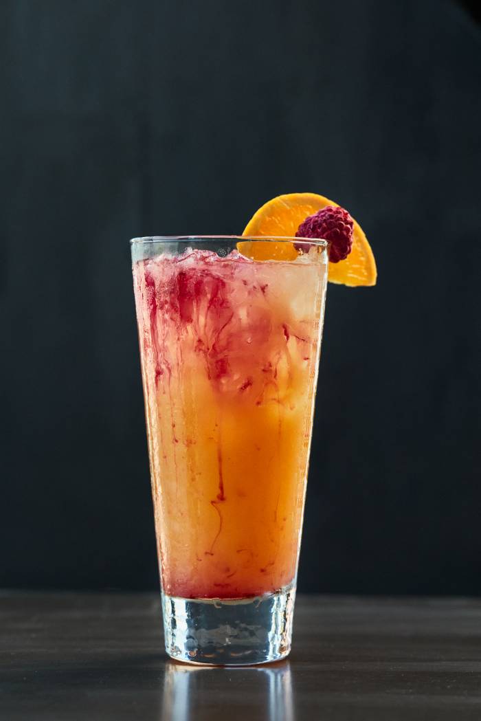 Élkar regala un cóctel exclusivo en Halloween a quienes reserven cena en la planta 33 de la Torre Emperador