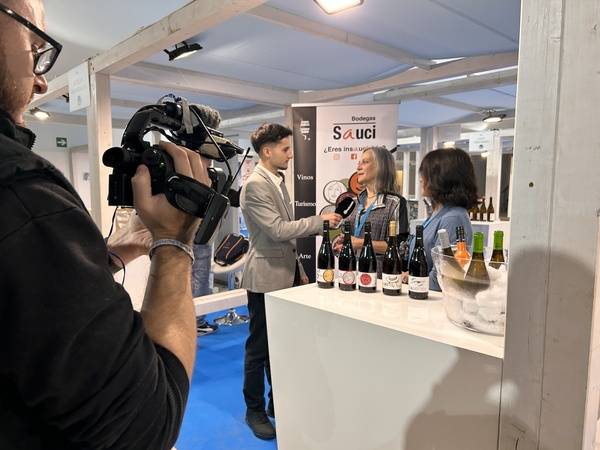 Grupo Azahara emitirá en directo tres programas especiales de la Feria del Vino y el Mar 2025 en Huelva