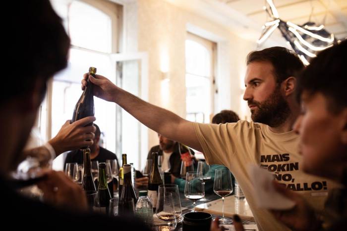 Los vinos de Betanzos reivindican su calidad y capacidad de envejecimiento en una cata profesional en A Coruña