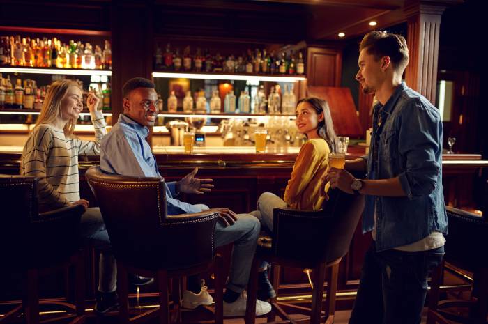UK Bar and Restaurant Drink Sales Decline in Early Autumn as Consumer Caution Grows