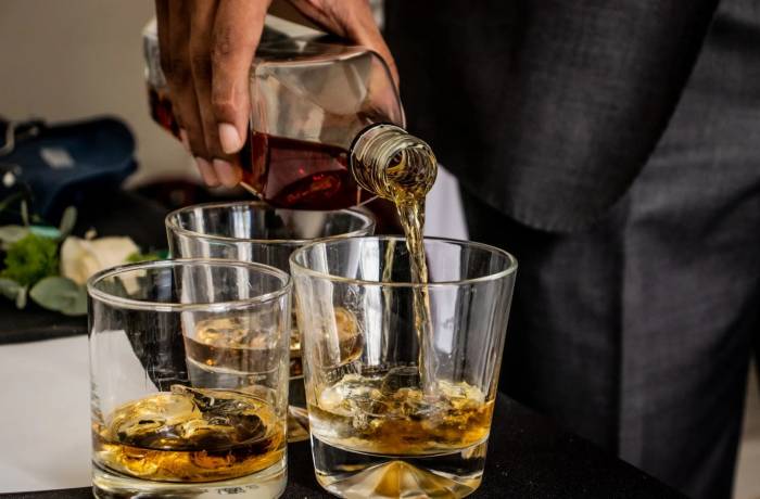 US Whisky Market Forecasts Moderate Growth as Premiumization Drives Value