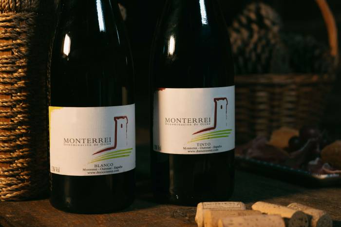 Dieciocho bodegas de Monterrei llevan sus vinos a la Festa da Castaña e do Cogomelo de Riós