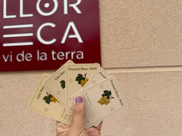 Un juego de cartas acerca las variedades de uva mallorquinas al público general