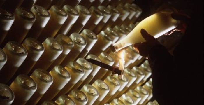 Sparkling Wines Defy Industry Slump as Global Demand Surges