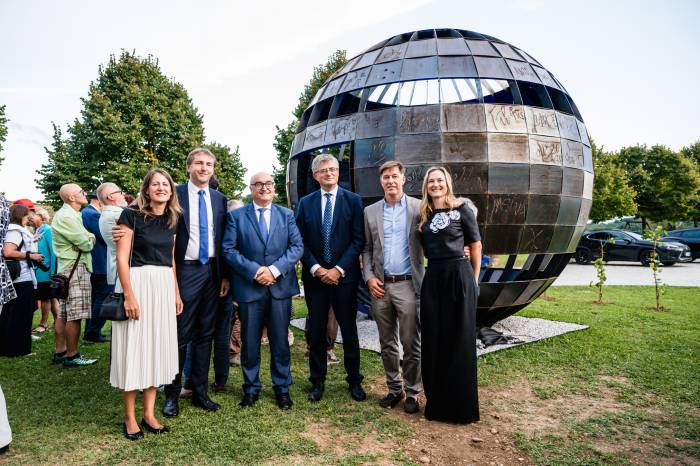 Cross-Border Art Project Unites Italian and Slovenian Vineyards in Permanent Park