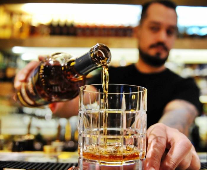 UK Hospitality and Scotch Whisky Sectors Urge Freeze on Alcohol Duty Amid Job Losses