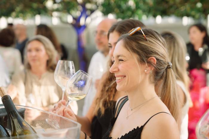 El TarDeO regresa a la Marina de Valencia con vino local y música en directo