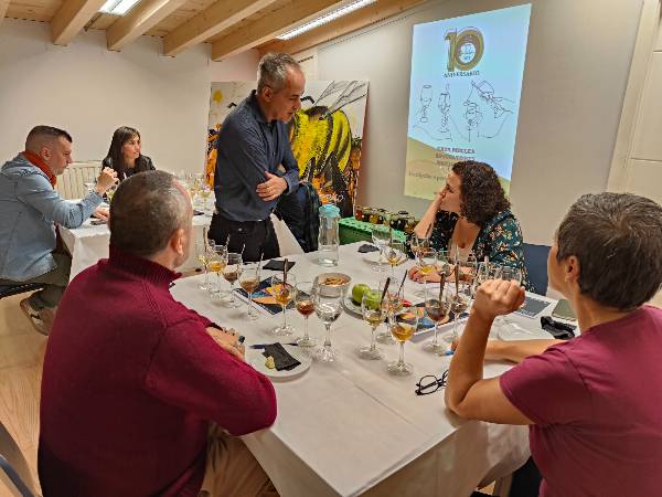 El certamen Mieladictos busca la mejor miel de España en su undécima edición