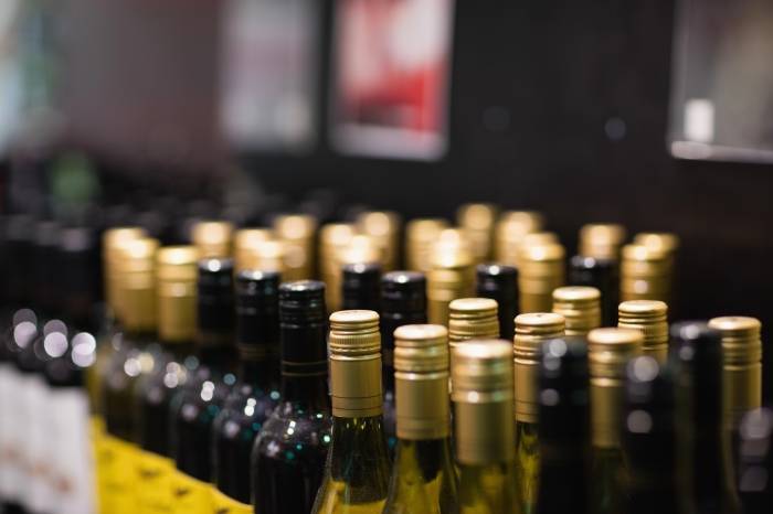 Tariffs Reshape Northern Michigan Wine Industry Amid Rising Costs and Supply Challenges