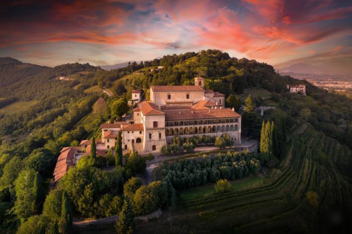 Italian Abbeys Highlighted in Franciacorta Conference on Wine Culture and Regional Identity