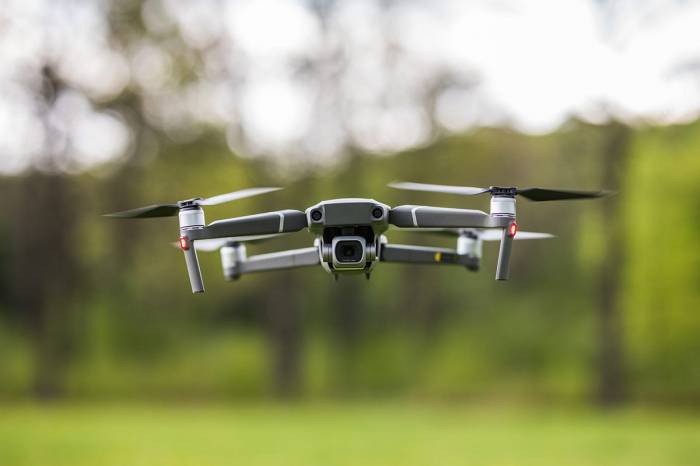 La Ribeira Sacra prueba el transporte de uva con drones en la vendimia
