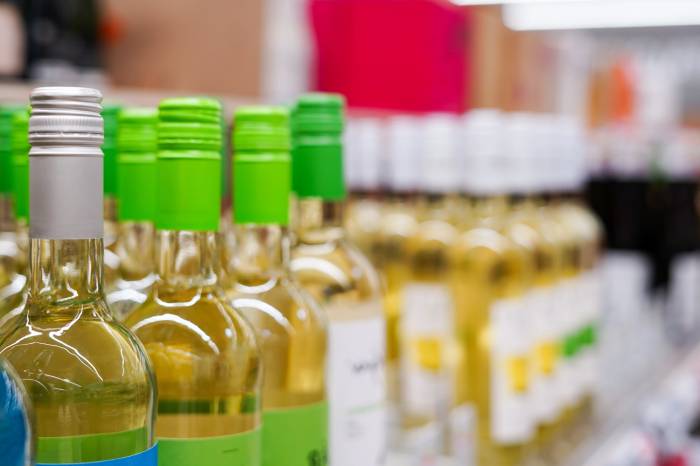 Tariffs and Trade Shifts Reshape U.S. Wine Market in 2025