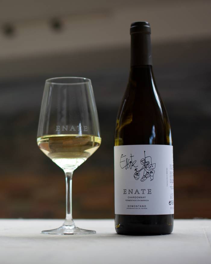 El ENATE Chardonnay Fermentado en Barrica elegido mejor vino blanco con crianza en los Premios Guía Vinos Gourmets 2026