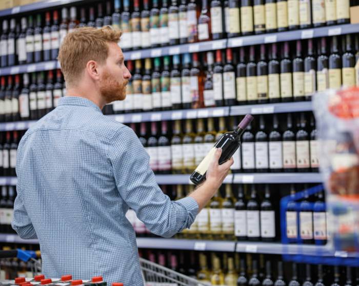 Wine Industry Embraces Bold Labels and Digital Tools to Attract Younger Drinkers