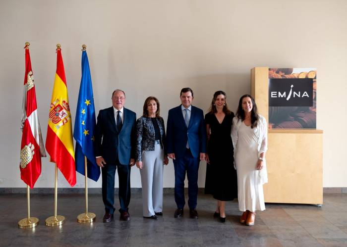 Bodega Emina celebra treinta años de historia y relevo generacional en Valbuena de Duero