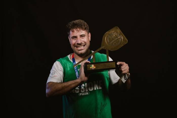 Andrés González gana el principal certamen sudamericano de pizza italiana en Buenos Aires