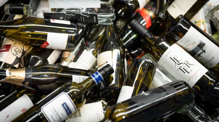Wine and spirit bottles to join deposit schemes in NSW and South Australia by 2027