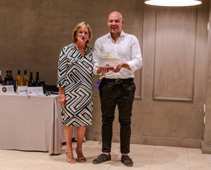 Elías López Montero recibe el premio Catador del Año en el Concurso Nacional de Cata