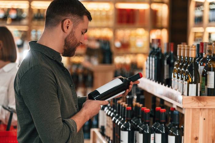 US Wine Sales Fall for Third Year as Industry Faces Shifting Consumer Habits and Economic Pressures