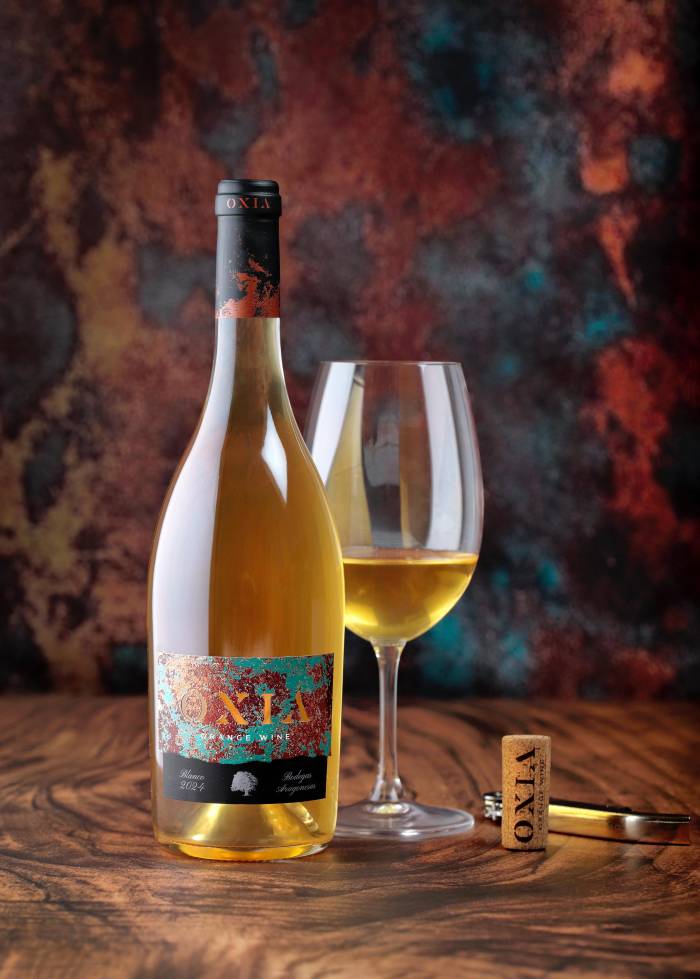 Bodegas Aragonesas lanza OXIA, su primer orange wine con edición limitada
