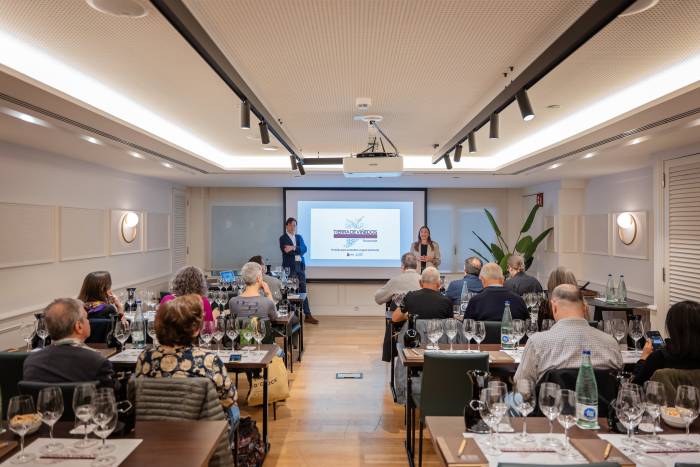 Tierra de Viñedos reúne en Barcelona a más de un centenar de profesionales