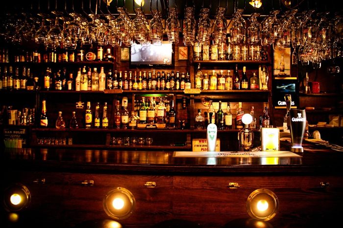 UK Pub Visits Rise as Drinking Volumes Fall