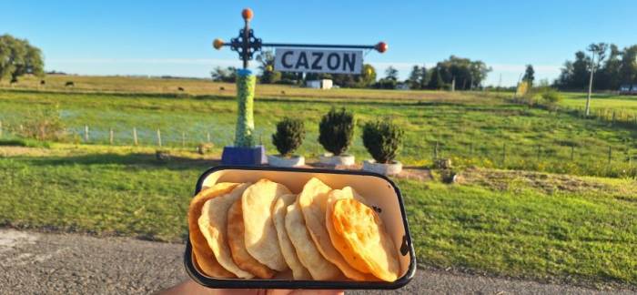 Cazón estrena su fiesta de la torta frita