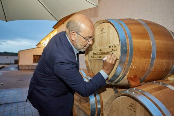 Ángel Expósito, nuevo padrino de vendimia de Dehesa de los Canónigos