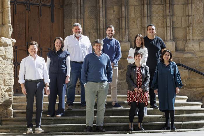 Eduardo Hernáiz renueva mandato al frente de Bodegas Familiares de Rioja