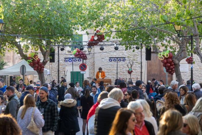El Raïm Wine Fest celebra su decimocuarta edición en s’Arracó con 12 bodegas y gastronomía local