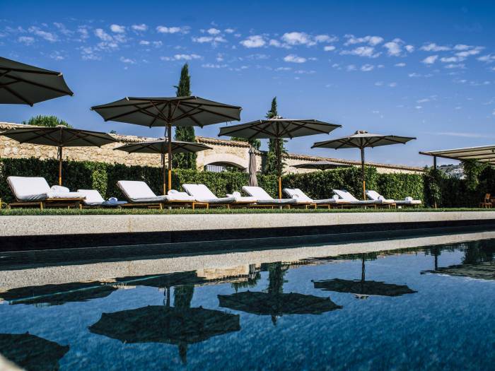 Abadía Retuerta abre su verano en el Duero entre huerto, piscina y lavanda