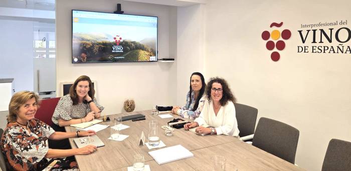 OIVE e ICEX llevarán a China 26 cursos sobre vinos de España