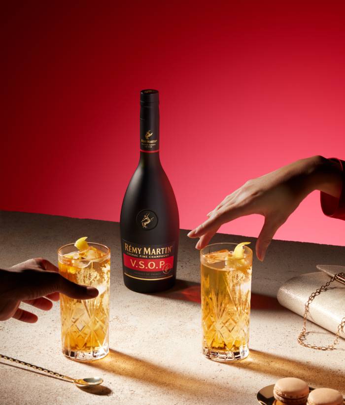 Rémy Cointreau convierte tres regiones francesas en una ruta estival de destilados y champán